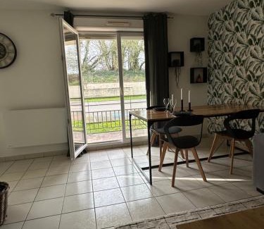 Roye Apartment | Recently Renovated Apartment: Family-Friendly Retreat