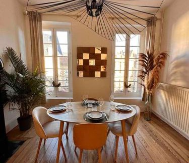 Moulins Apartment | Discover Appartement Les Orfèvres - Perfect for Families!