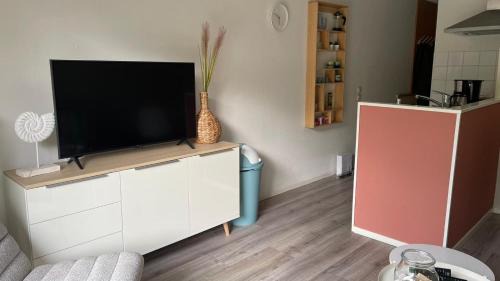 Hollum Apartment | Discover Appartement De Jutter at Resort Amelander Kaap
