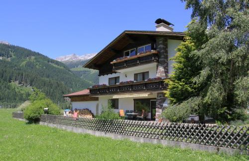 Elbigenalp Apartment | Oceanfront Appartement De Luxe with Ocean View & Kitchen