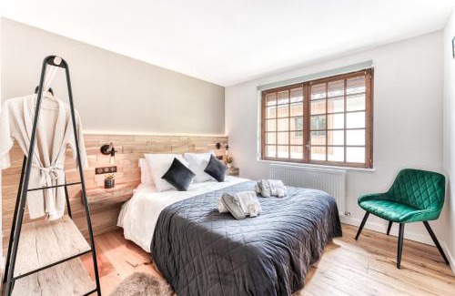 Chamonix-Mont-Blanc Apartment | Oceanfront Apartment Mont Blanc: Family-Friendly Retreat