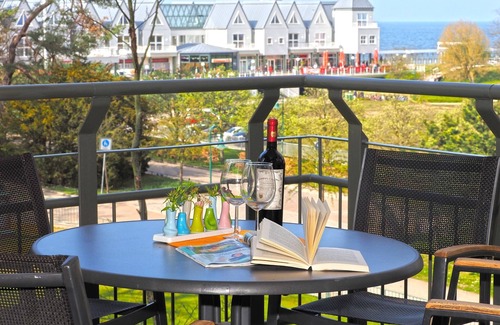 Heringsdorf Apartment | Elegant 2-Bedroom Apartment with Balcony and Ocean View