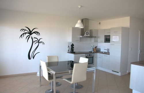 Marine de Saint Ambroggio Apartment | Airy Oceanview Apartment Steps from the Beach with Spa