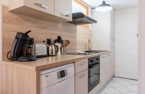 Les Clefs Apartment | Guest Rated: Appartement des 3 Monts with Family-Friendly Amenities