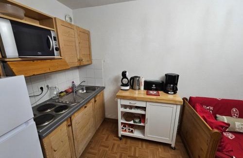 La Toussuire Apartment | Cozy Appartement des Cimes with Pool & Pet-Friendly Options