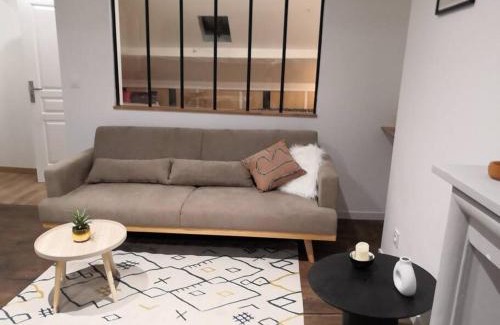 Tulle Apartment | Elegant Apartment in the Heart of Tulle - Pet Friendly!