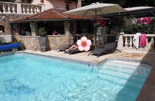 Digne-les-Bains Apartment | Stylish Apartment with Pool and Ocean View Awaits You