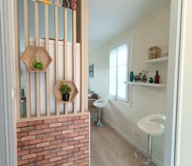 Digne-les-Bains Apartment | Stylish Apartment with Pool and Ocean View Awaits You