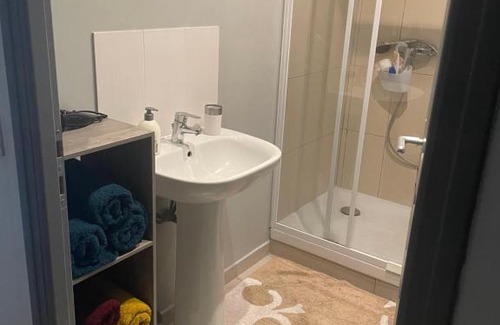 Avon Apartment | Cozy Two-Room Apartment - Child-Friendly Getaway