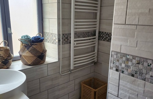 Commercy Apartment | Explore Appartement du Château Stanislas - Family-Friendly Stay