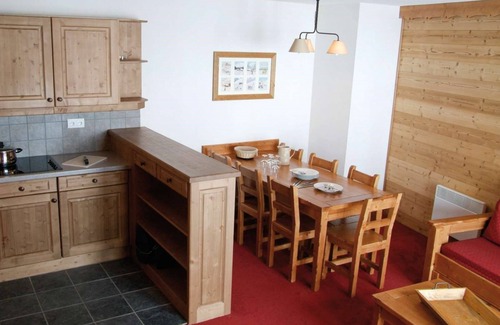 La Toussuire Condo | Duplex Apartment with Pool Access Near Ski Slopes