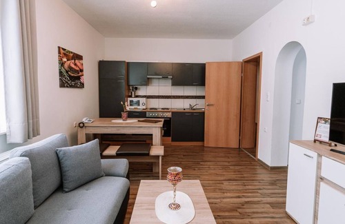 Spital am Pyhrn Cottage | Cozy Appartement with Kitchen & Breakfast at Gasthof Gruber
