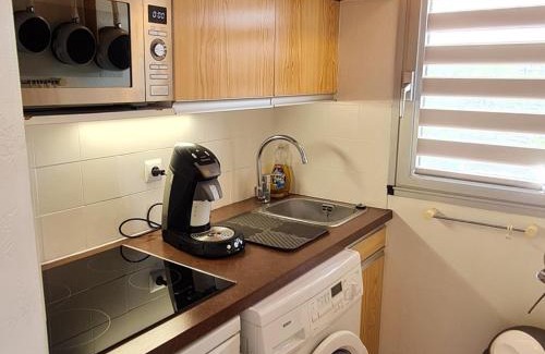 Meschers-sur-Gironde Apartment | Bright T2 with Terrace Near Beach and Shops in Meschers
