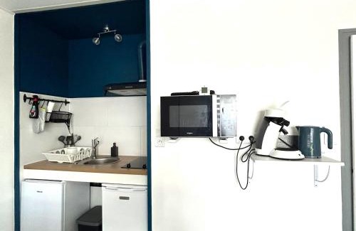 Saint-Jean-de-Monts Apartment | Beachfront Apartment in St Jean de Monts with Private Parking