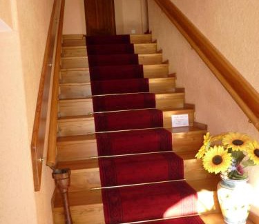 Saint-Jean-d'Arves Apartment | Cozy Appartement Edelweiss: Ocean View Getaway in St Jean d'Arves