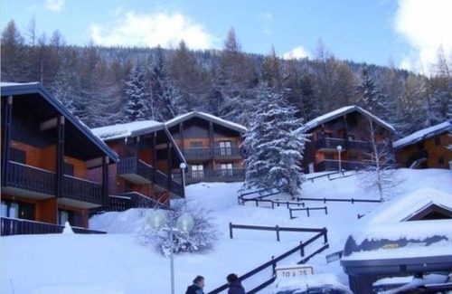 Villarodin-Bourget Apartment | Cozy Chalet Apartment at the Foot of Ski Slopes