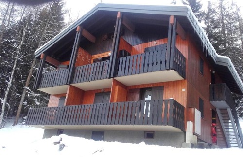 Villarodin-Bourget Apartment | Cozy Chalet Apartment at the Foot of Ski Slopes