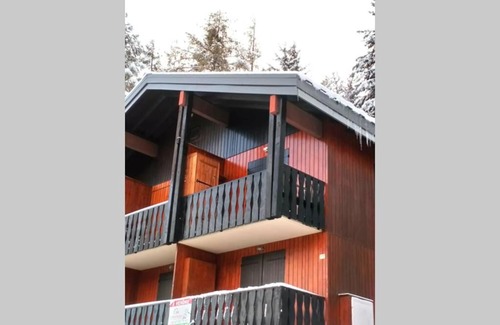 Villarodin-Bourget Apartment | Cozy Chalet Apartment at the Foot of Ski Slopes