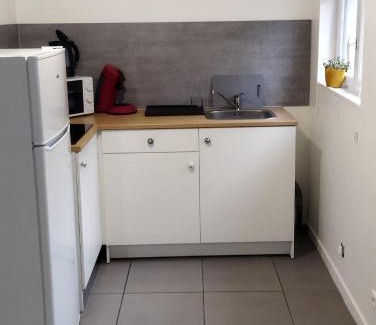 Hebuterne Apartment | Stylish Duplex Apartment in Hébuterne with Laundry Access