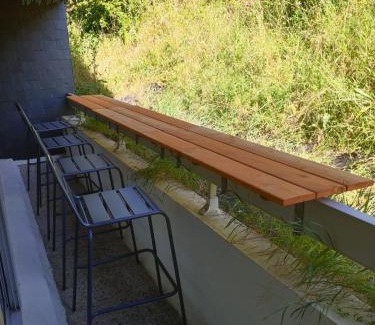Kerfany-les-Pins Apartment | Cozy Beachfront Apartment with Family-Friendly Amenities