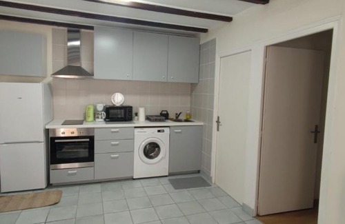 Tullins Apartment | Modern 1-Bedroom Apartment with Garage & Pet Friendly