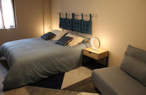 Ribiers Apartment | Charming Appartement Les Hauts de Toscane with Ocean Views