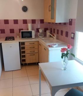 Gradignan Apartment | Cozy Ground Floor Studio with Exceptional Guest Rating