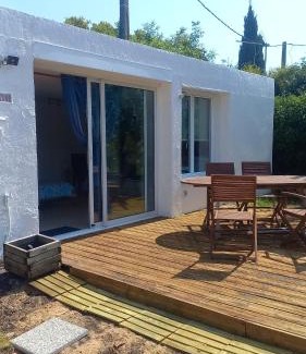 Gradignan Apartment | Cozy Ground Floor Studio with Exceptional Guest Rating