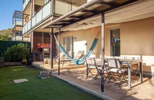16th Arrondissement Apartment | Relaxing Oceanfront Retreat at L'évasion - 4 Star Haven