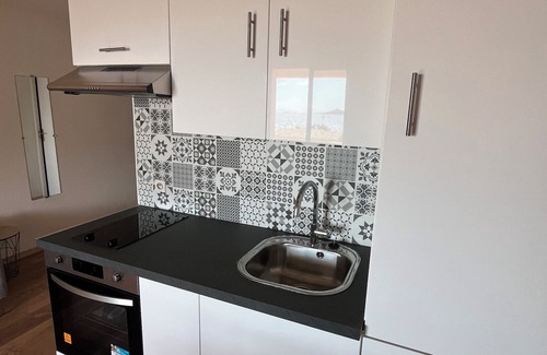 Calcatoggio Apartment | Cozy Appartement F2 Steps from Liscia Beach with Ocean View