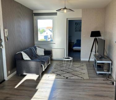Rosendael Apartment | Cozy F2 Apartment: Family-Friendly Stay with Great Reviews