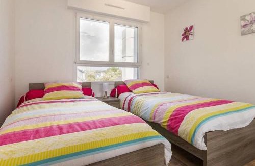 Piriac-sur-Mer Apartment | Beachfront Apartment in Piriac-sur-Mer with Courtyard & WiFi