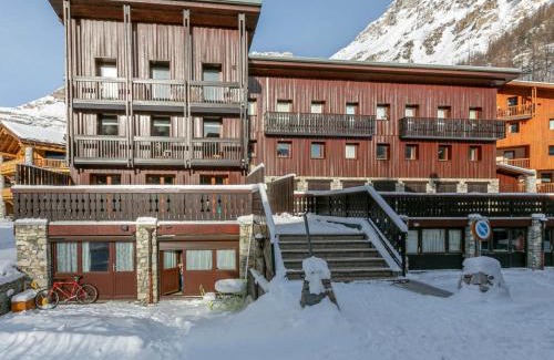 Le Cret Apartment | Family-Friendly Apartment in Val-d'Isère with WIFI & Terrace