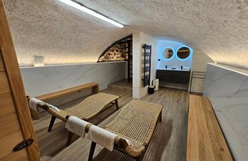 10th Arrondissement Apartment | Family-Friendly Apartment with Sauna in Paris - 4 Stars