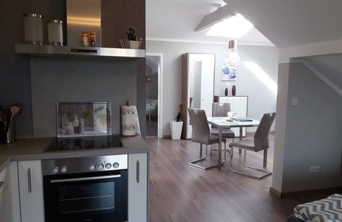 Morsdorf Apartment | Cozy Brückenhof Apartment with Ocean View & Kitchen