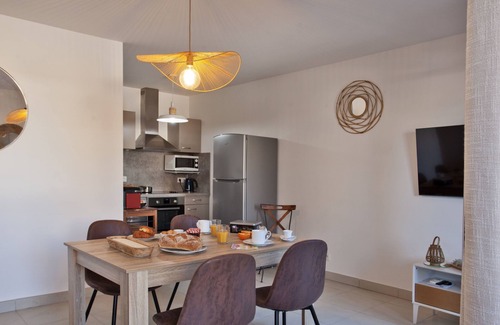 Calvi Apartment | Cozy Apartment "Fiora" in Central Calvi - Ocean View & More