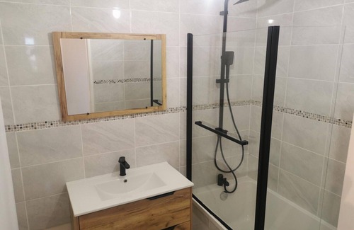 Grand Bourg Apartment | Cozy Apartment Perfect for Family Getaways