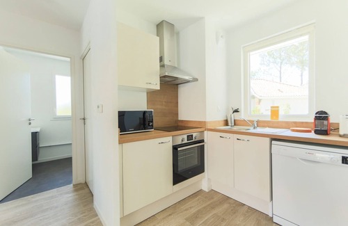 Andernos-les-Bains Apartment | Tranquil Appartement Les Verdiers in Andernos with Spa