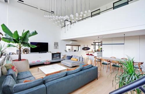 Prince–Marmottan Apartment | Relaxing Apartment with Terrace for Families and Pets