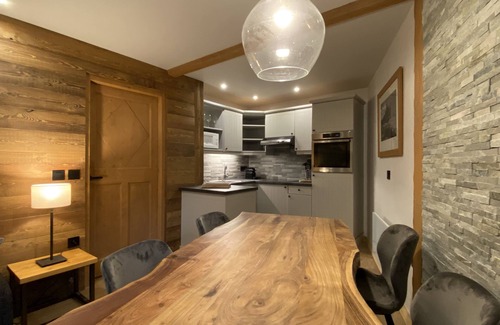 Arc-1950 Apartment | Top-Rated Appartement Standing Résidence 5 with Pool & Kitchen
