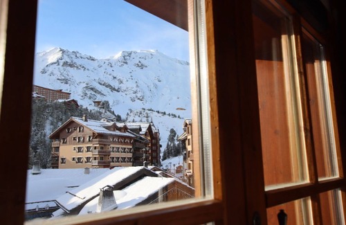 Arc-1950 Apartment | Cozy 3-Bedroom Ski Retreat with Fireplace and Spa Access