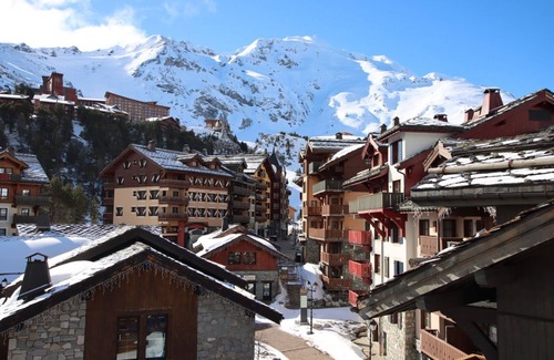 Arc-1950 Apartment | Cozy 3-Bedroom Ski Retreat with Fireplace and Spa Access