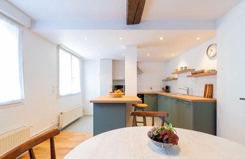 Charleville-Mezieres Apartment | Prime Appartement Meuse & Mono in City Center, Rated 9.3