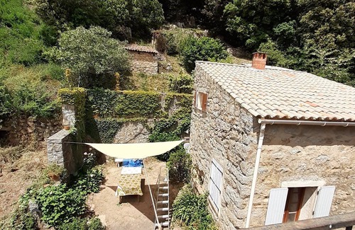 Cognocoli-Monticchi Apartment | Cozy 3-Room Apartment in a Charming Village Home