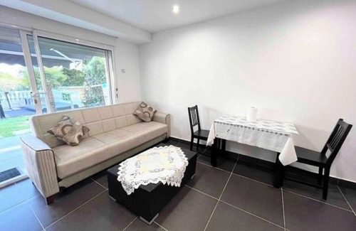 Dammartin-en-Goele Apartment | Elegant Apartment Near CDG - Perfect for Families