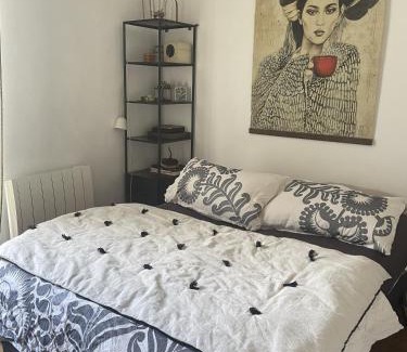 Le Perreux-sur-Marne Apartment | Cozy Apartment for Families: Perfect Getaway Awaits