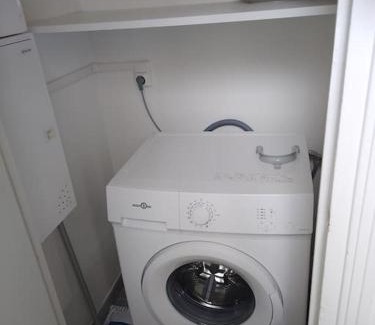 Perignat-les-Sarlieve Apartment | Elegant T2 Apartment Near Zenith with Pet-Friendly Amenities