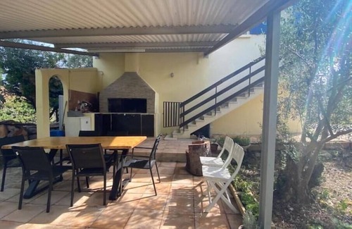 Saint-Bres Apartment | Family-Friendly Appartement with Kitchenette Amenities