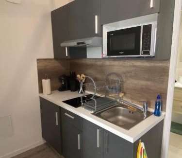 Saint-Denis-en-Bugey Apartment | Child-Friendly Appartement Near CNPE and PIPA - Rated 9.4