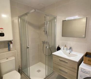 Saint-Denis-en-Bugey Apartment | Child-Friendly Appartement Near CNPE and PIPA - Rated 9.4